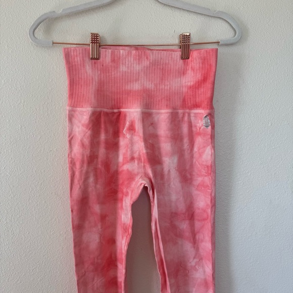 Free People FP Movement Seamless Peach Tie Dye Leggings Good Karma M L NEW $88 - Picture 3 of 10